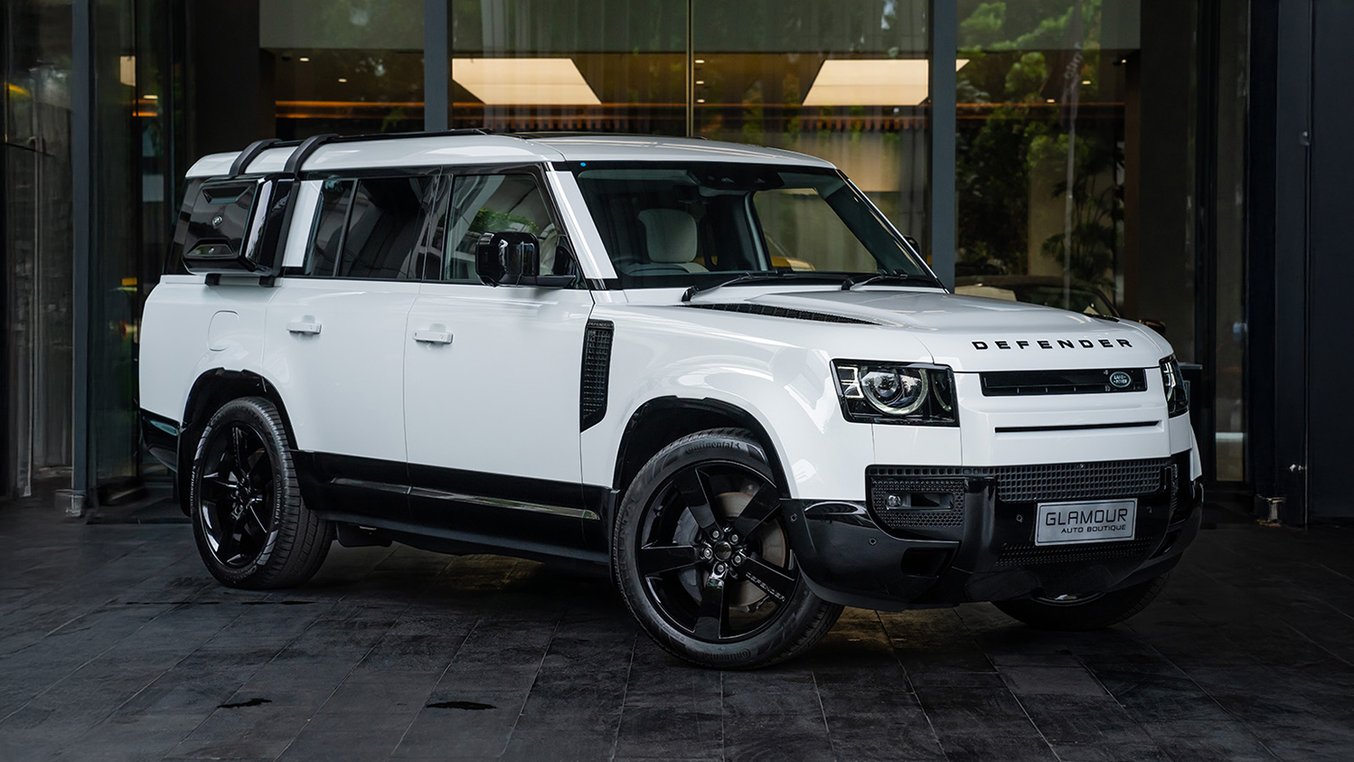 LAND ROVER DEFENDER 130 FIRST EDITION - Fuji White