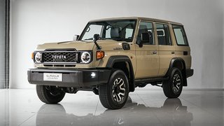 TOYOTA LAND CRUISER 70 SANDY TAUPE